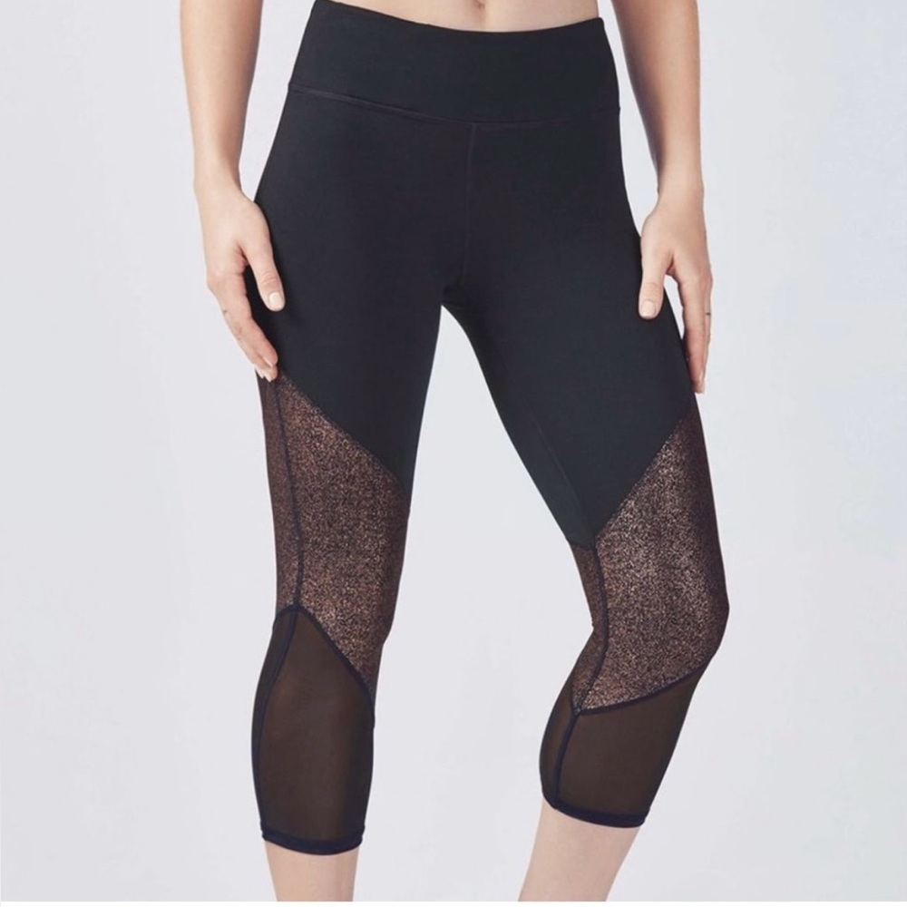 Fabletics Womens Mid Rise Mesh Brogan Capri Leggings Black Rose Gold